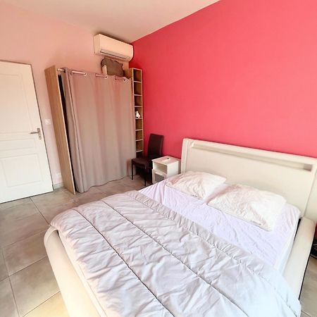 La Maison De Rose Каси Экстерьер фото