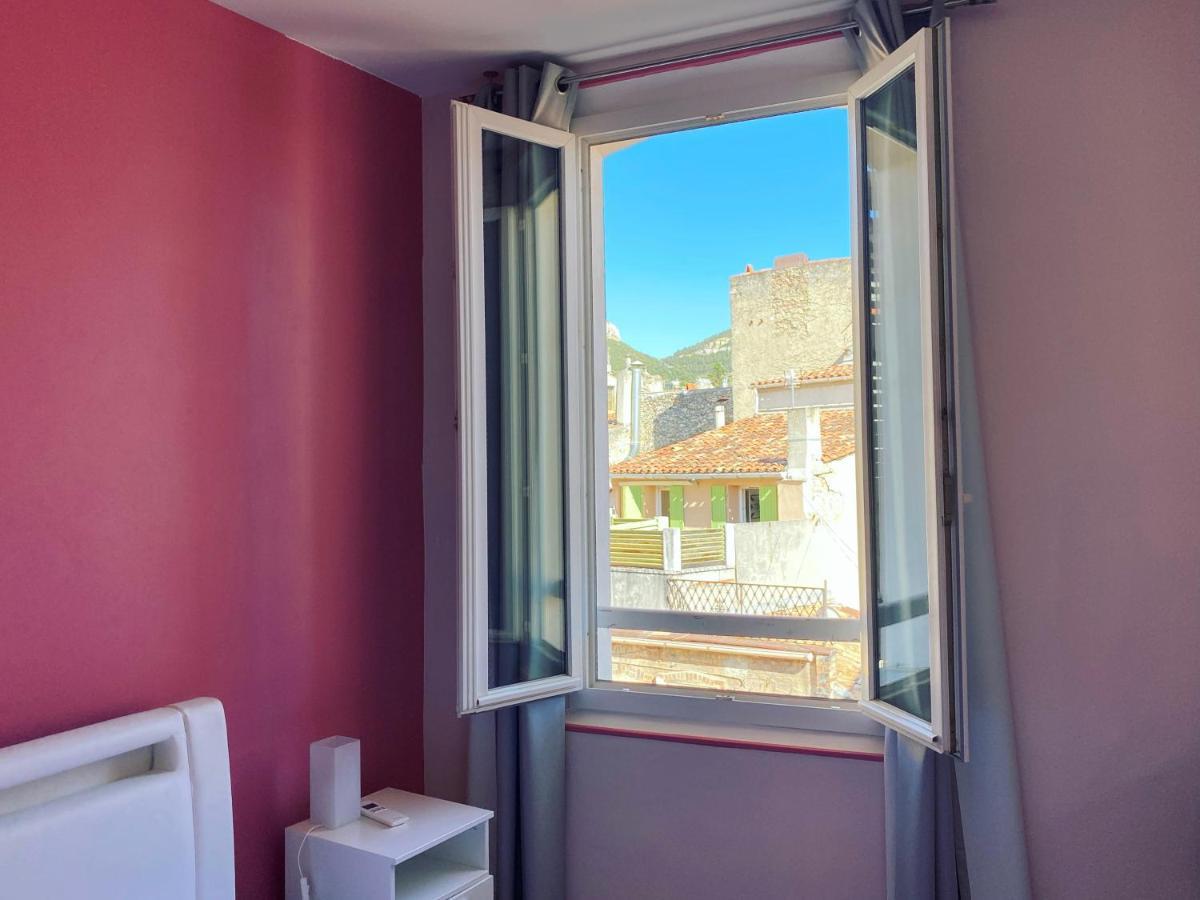 La Maison De Rose Каси Экстерьер фото