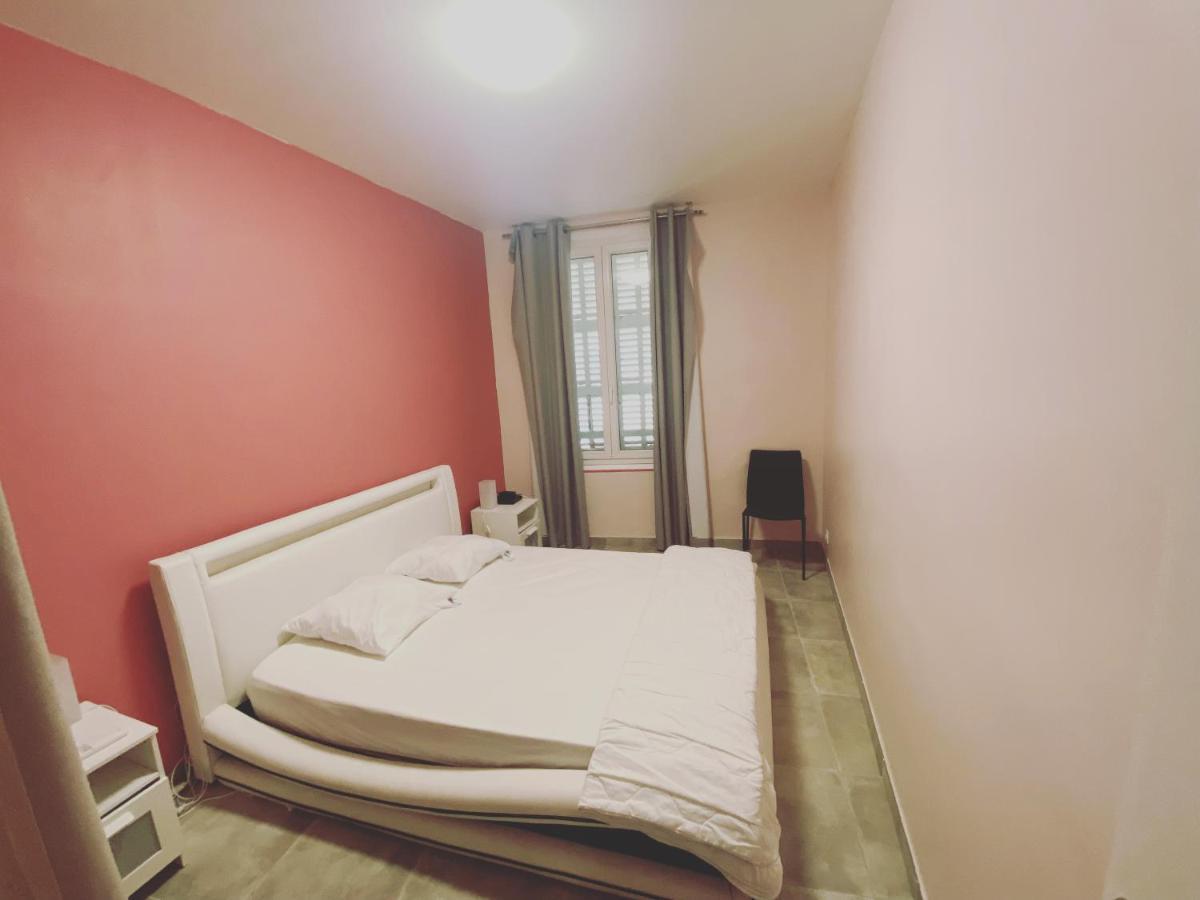 La Maison De Rose Каси Экстерьер фото